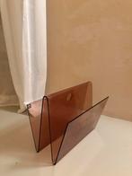 Gefumeerde plexi tijdschriftenhouder, Huis en Inrichting, Woonaccessoires | Krantenbakken en Lectuurbakken, Ophalen, Zo goed als nieuw