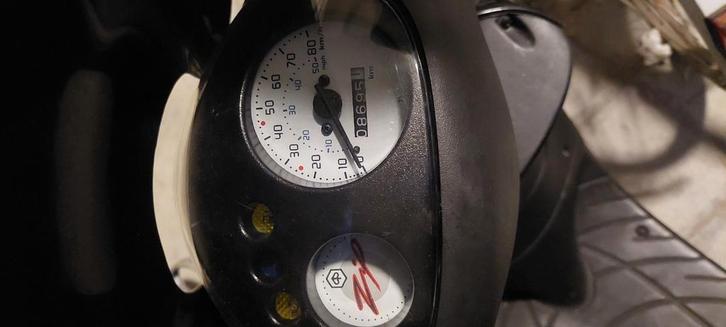 Piaggo zip iget a klassen, Vélos & Vélomoteurs, Scooters | Piaggio, Comme neuf, Zip, Classe A (25 km/h), Essence, Enlèvement