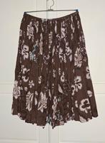 Bruine rok met roze bloemnprint, Maat 38/40 (M), Bruin, Ophalen of Verzenden, Zo goed als nieuw
