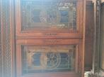 meuble ancien avec tête de lion, Ophalen