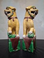 2 chinese porselein foo dogs, Antiek en Kunst, Ophalen