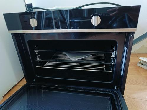 combioven 18 maanden oud, Elektronische apparatuur, Microgolfovens, Zo goed als nieuw, Inbouw, Combi-microgolfoven, 45 tot 60 cm