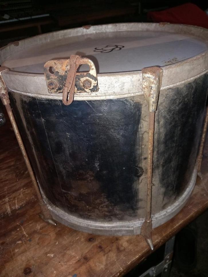 oude Fanfare trommel 10 euro, Muziek en Instrumenten, Drumstellen en Slagwerk, Gebruikt, Ophalen of Verzenden