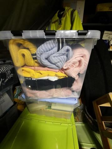 Meisjes winter maat 146 beschikbaar voor biedingen