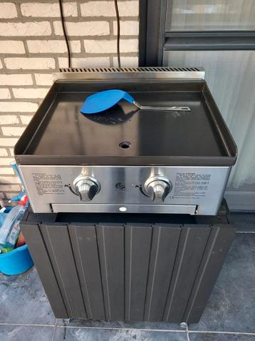 Gasbarbecues  zeer goede staat  beschikbaar voor biedingen
