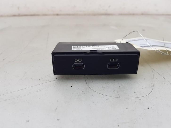 DIVERSEN Porsche Taycan (Y1A) (|4N1035954|PAD035954|), Auto-onderdelen, Overige Auto-onderdelen, Porsche, Gebruikt