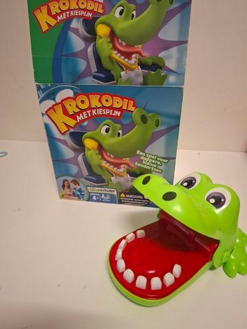 Krokodil met kiespijn beschikbaar voor biedingen