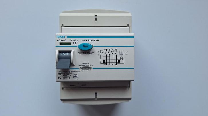 Hager differentieelschakelaar 30ma, Doe-het-zelf en Bouw, Elektriciteit en Kabels, Zo goed als nieuw, Schakelaar, Ophalen of Verzenden