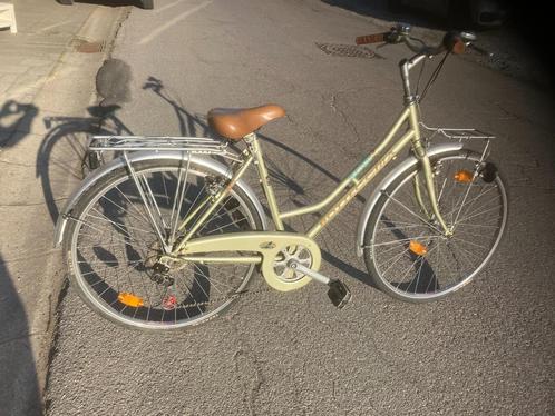vélo femme  petite taille., Fietsen en Brommers, Fietsen | Dames | Damesfietsen, Zo goed als nieuw, (Extra) lage instap, Versnellingen