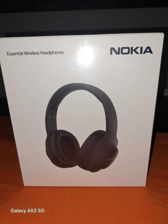 Nieuw in doos: Nokia Essential Wireless Headphone, Audio, Tv en Foto, Hoofdtelefoons, Zo goed als nieuw, Op oor (supra aural)