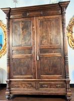 Mooie antieke kleerkast, Enlèvement, Utilisé