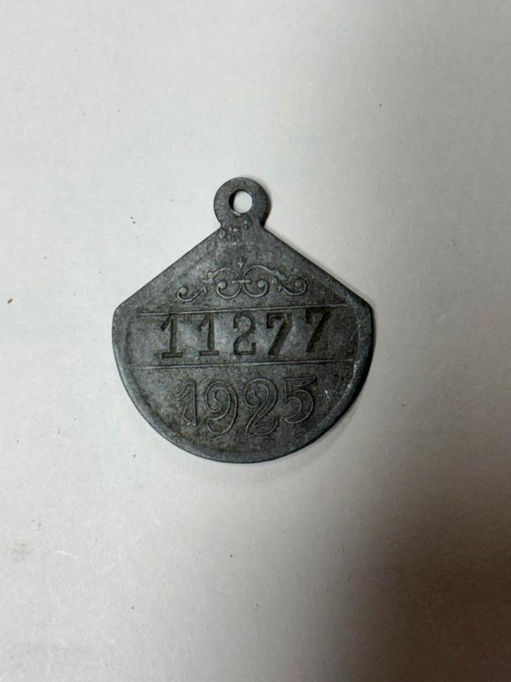 Hondenmedailles hondenpenning fietsplaat taksplaat, Postzegels en Munten, Penningen en Medailles, Ophalen