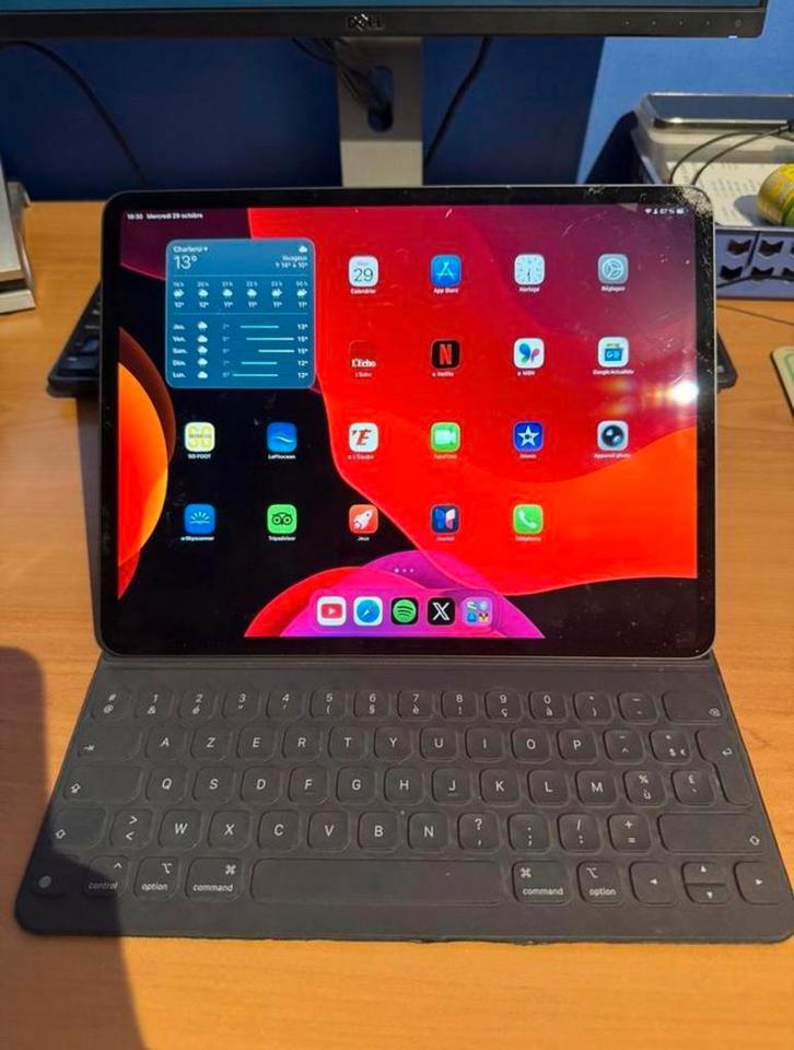 iPad Pro 12.9’’ 2020 + Keyboard - écran à reparer, Computers en Software, Apple iPads, Gebruikt, Apple iPad Pro, Wi-Fi, 13 inch of meer