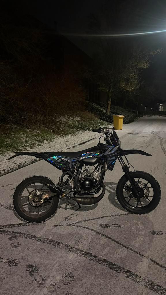 Sherco 50cc sm-r, Fietsen en Brommers, Brommers | Derbi, Zo goed als nieuw, Ophalen of Verzenden