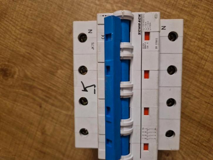 SCHRACK 125A (2stuks), Doe-het-zelf en Bouw, Elektriciteit en Kabels, Zo goed als nieuw, Ophalen of Verzenden
