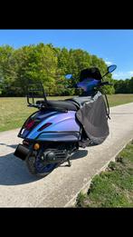 Vespa sprint A klasse custom full option 2022 🔵🟣, Ophalen, Zo goed als nieuw