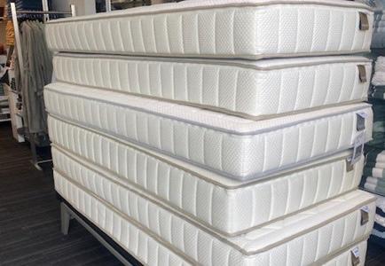 Auping matrassen Sale -50% Inizio Adagio Cresto Maestro Vivo, Huis en Inrichting, Slaapkamer | Matrassen en Bedbodems, Nieuw, Matras
