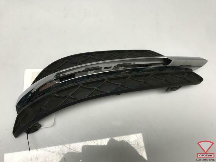 mercedes c klasse w204 voorbumper rooster rechts a2048803324, Auto-onderdelen, Carrosserie, Bumper, Mercedes-Benz, Rechts, Gebruikt