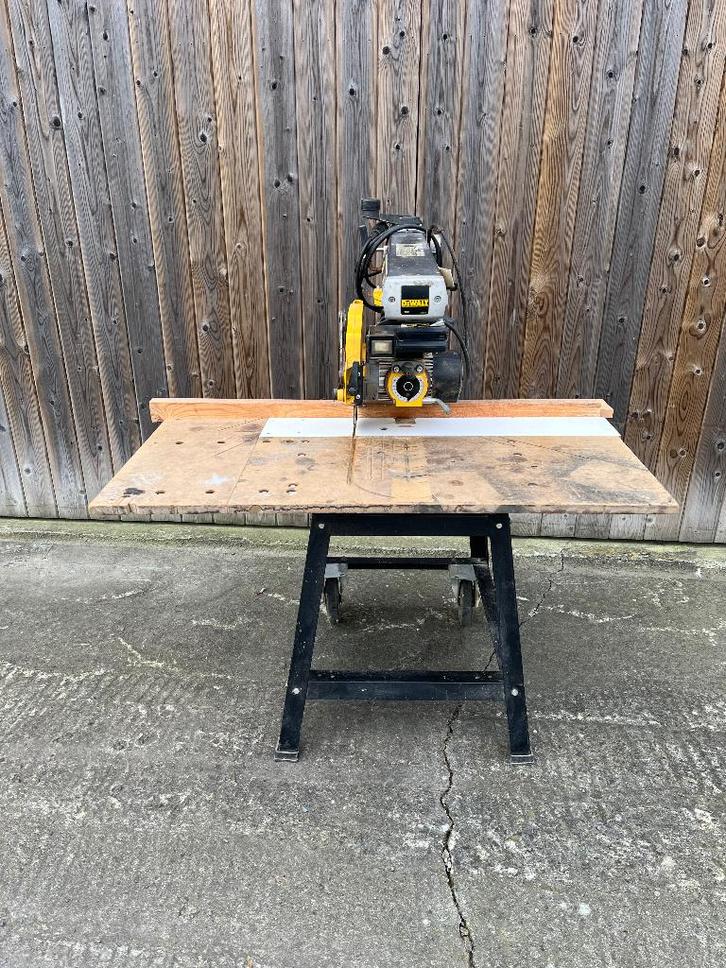 Dewalt zaagmachine, Doe-het-zelf en Bouw, Gereedschap | Zaagmachines, Ophalen