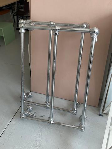Radiateurs chauffe serviette, Enlèvement, Comme neuf, Radiateur