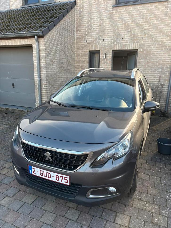 Peugeot 2008, Auto's, Peugeot, Particulier, Benzine, Euro 6, Overige carrosserie, 5 deurs, Automaat, Zilver of Grijs, Zwart, Stof