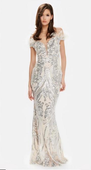 Galajurk maat S beschikbaar voor biedingen