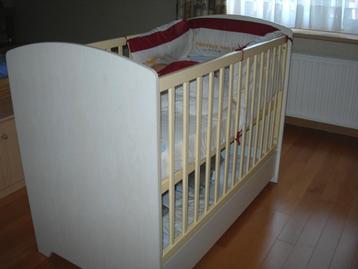 Chambre pour bébé / enfant. Marque Sauthon. Bel état