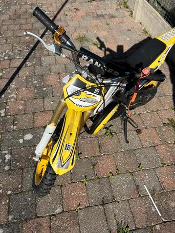 Minicrosser 49cc in goede staat beschikbaar voor biedingen