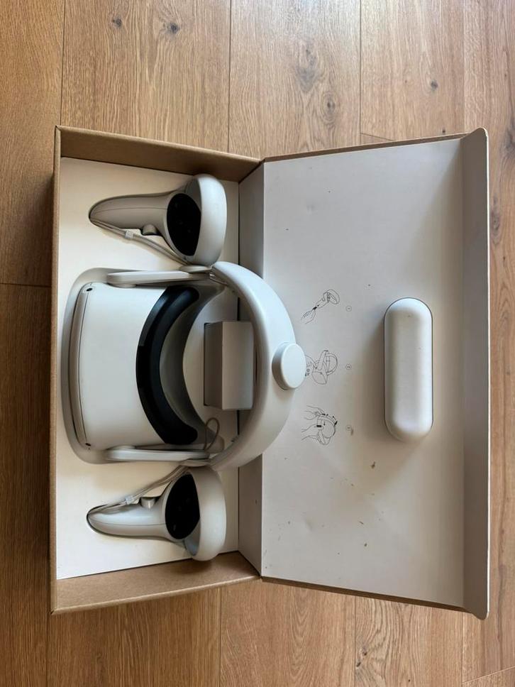 Oculus Quest 2 – Advanced All-In-One VR Headset (128GB), Hobby en Vrije tijd, Elektronica-componenten, Zo goed als nieuw, Ophalen