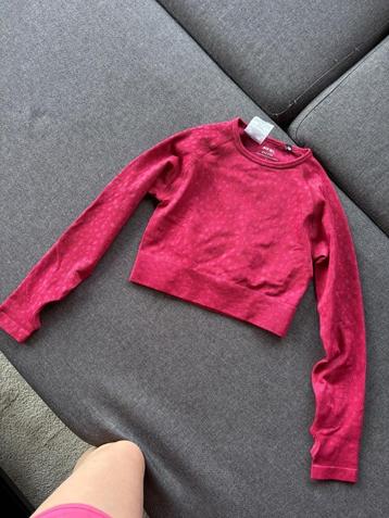 Wijnrode sportset beschikbaar voor biedingen