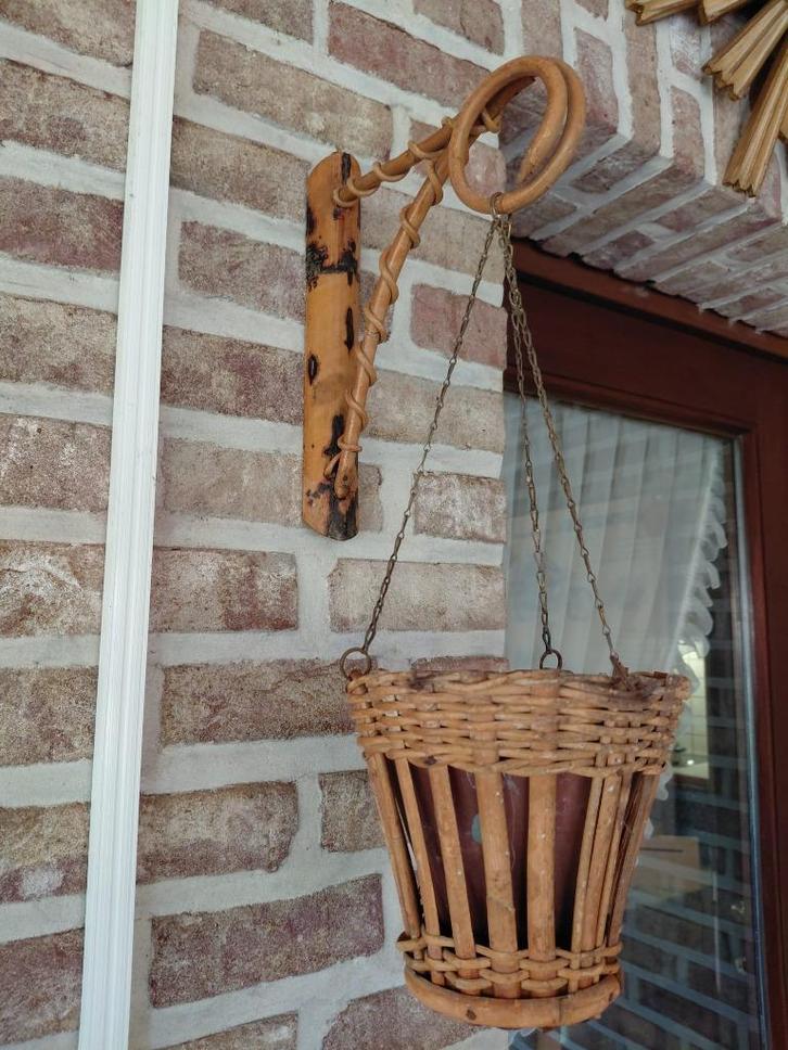 Plantenhanger van rotan - bamboo - riet uit de jaren 60, Antiek en Kunst, Curiosa en Brocante, Ophalen of Verzenden
