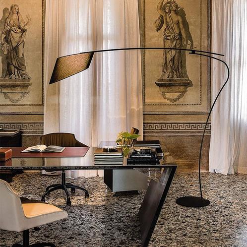 Cattelan Italia Flag (staande lamp/ vloerlamp) (nieuw €1599), Huis en Inrichting, Lampen | Vloerlampen, Zo goed als nieuw, Ophalen