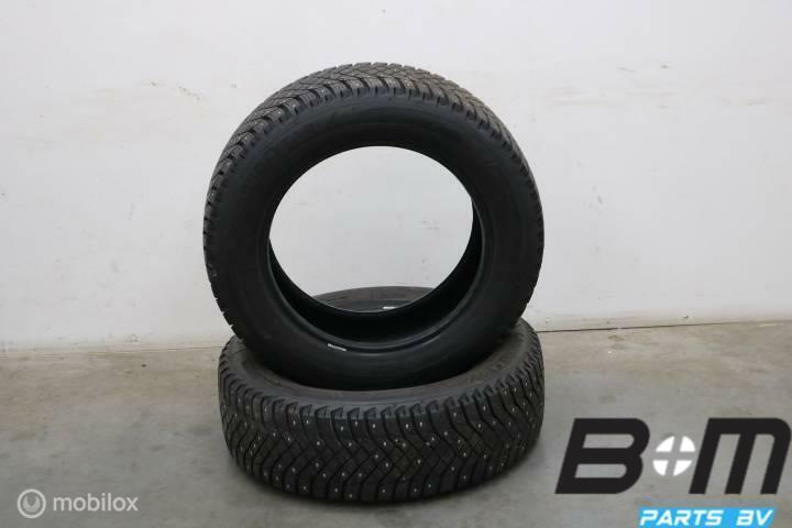 2 x 2056016 96T Goodyear UG Spikes met 8.5mm 205 60 16, Auto-onderdelen, Banden en Velgen, Band(en), Gebruikt