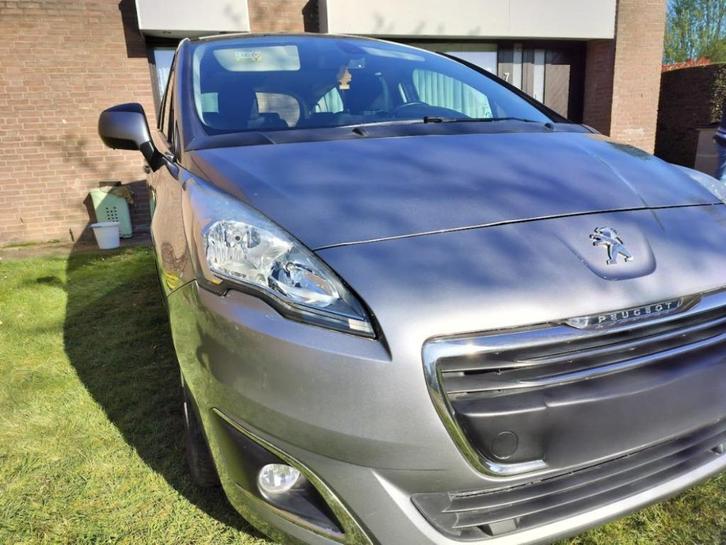 Peugeot 5008 7 zit 1200 cc '16 +/- 8000 km Nwe Motor + Embra, Auto's, Peugeot, Particulier, ABS, Achteruitrijcamera, Airbags, Airconditioning