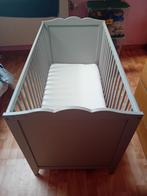 Lit bébé, Enfants & Bébés, Chambre d'enfant | Chambres d'enfant complètes, Enlèvement, Comme neuf