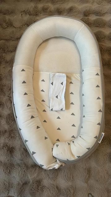 Babynest doomoo beschikbaar voor biedingen