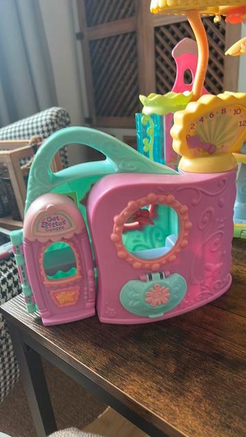 4 pets huisjes beschikbaar voor biedingen