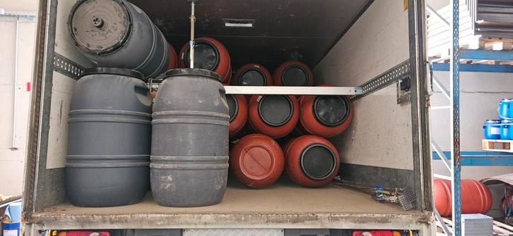 220 liter Grote Vaten 3+1 gratis, Tuin en Terras, Regentonnen, Zo goed als nieuw, Ophalen