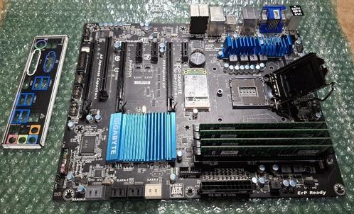 "Z77" mainboard : Gigabyte GA-Z77X-D3H + 256gb SSD + 16gb, Computers en Software, Moederborden, Gebruikt, Intel, DDR3, Ophalen of Verzenden