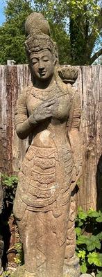 Belle statue en pierre de lave, Antiquités & Art, Art | Sculptures & Bois, Enlèvement