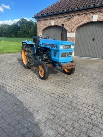 ** Mini-tracteur Hinomoto E16 18 CV extrêmement puissant en 