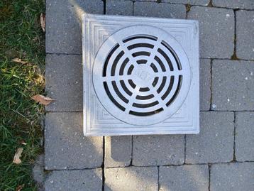 Aluminium putdeksel 30x30 beschikbaar voor biedingen