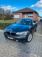 BMW 116i (AUTOMAAT) Carplay,Camera. 97.000km. 1jaar GARANTIE, Autos, BMW, 5 places, Carnet d'entretien, Cuir, Série 1