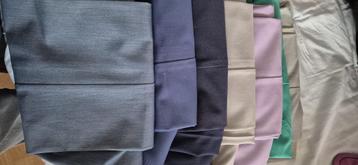 15 Damesbroeken (diverse kleuren) beschikbaar voor biedingen