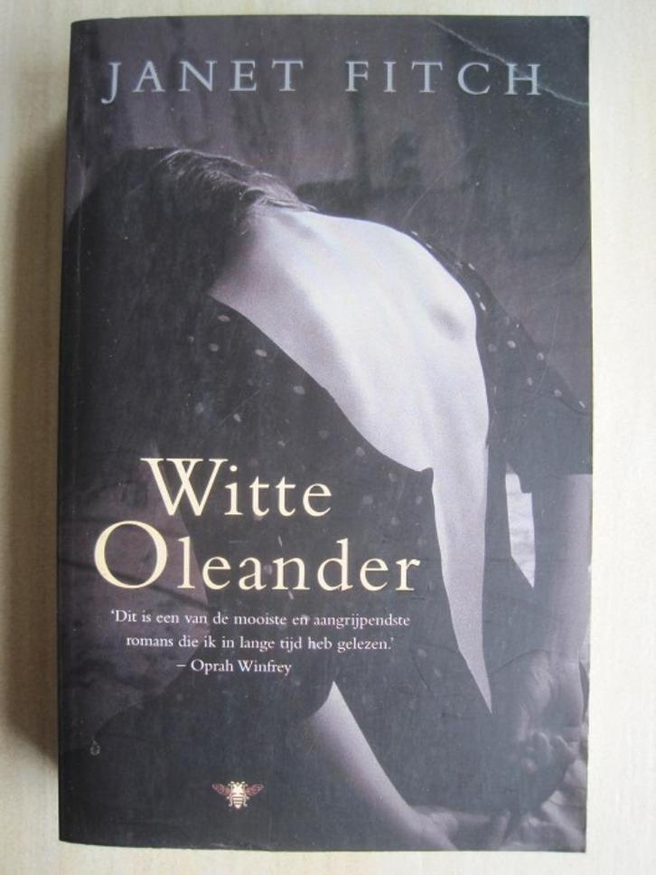 118 - Witte Oleander - Janet Fitch, Boeken, Romans, Zo goed als nieuw, Nederland, Verzenden