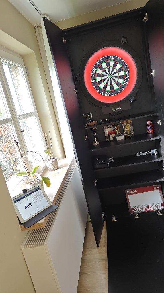 Darts setup + scolia + kast!, Sport en Fitness, Darts, Nieuw, Dartbord, Ophalen of Verzenden