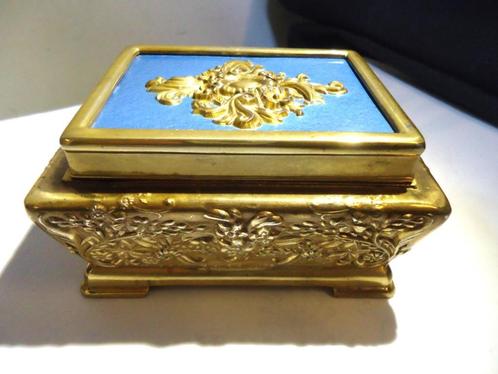 Coffret à bijoux coffre trésor 19ème siècle bronze✨😍💑🎁👌, Antiquités & Art, Curiosités & Brocante, Enlèvement ou Envoi