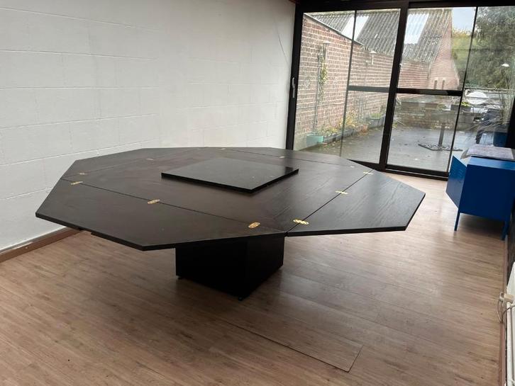 Iconische cirkante tafel – Van den Berghe & Pauvers (2002), Huis en Inrichting, Tafels | Eettafels, Gebruikt, 150 tot 200 cm, 150 tot 200 cm