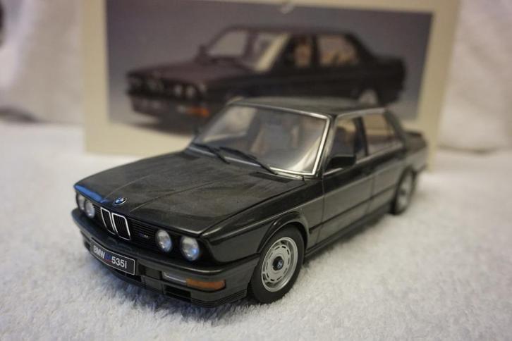 BMW M535i 1985 1:18 AUTOart 75162 Diamond Black, Hobby en Vrije tijd, Modelauto's | 1:18, Gebruikt, Auto, Autoart, Ophalen of Verzenden