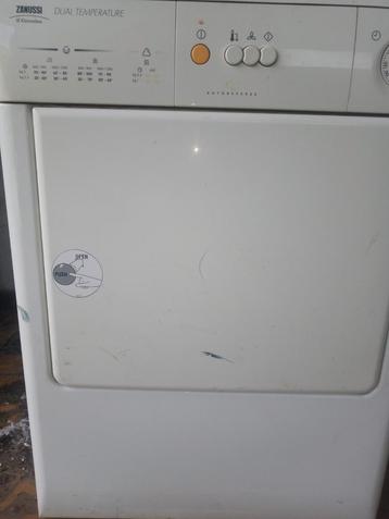 Zanussi droogkast werkende staat  beschikbaar voor biedingen